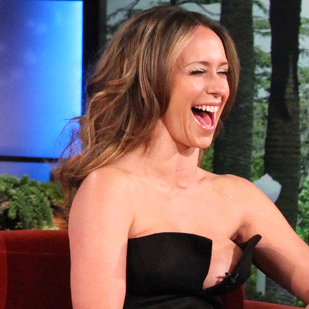 Jennifer Love Hewitt Guess What Grandma Thinks of The Client List E! Online Jennifer Love Hewitt Guess What Grandma Thinks of The Client List E! Online